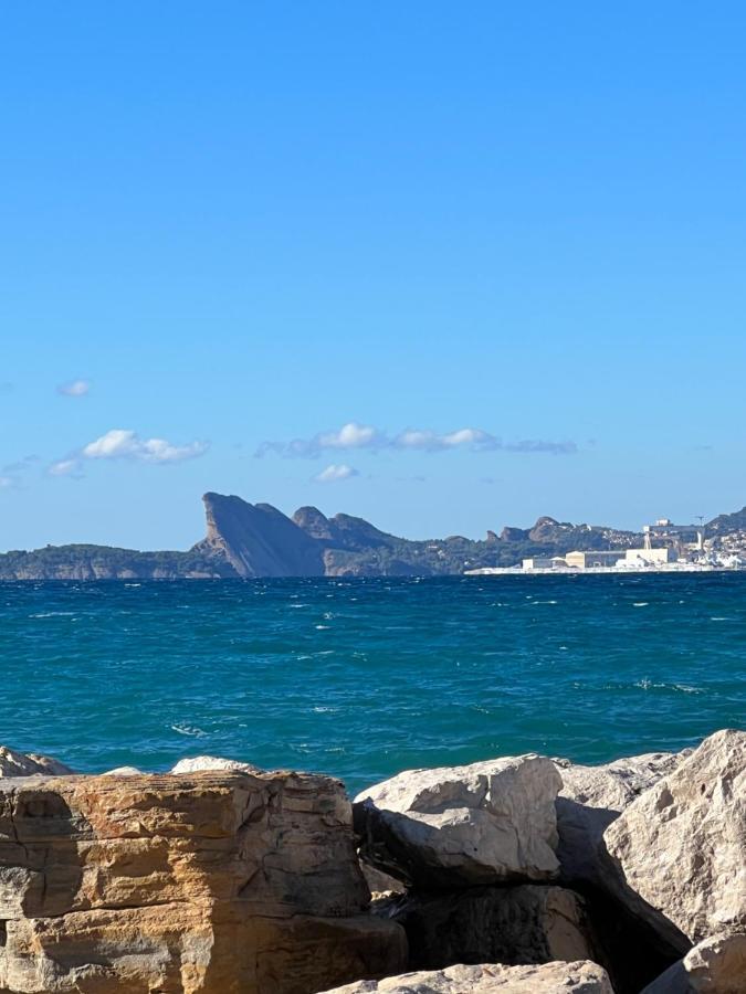 Appartement Entre Village Et Plages. Saint-Cyr-sur-Mer Kültér fotó